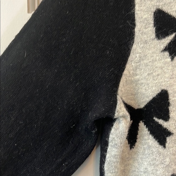 J. Crew Gray and Black Crew Neck Wool Blend Sweater with Bow Pattern - Size S - Picture 2 of 16